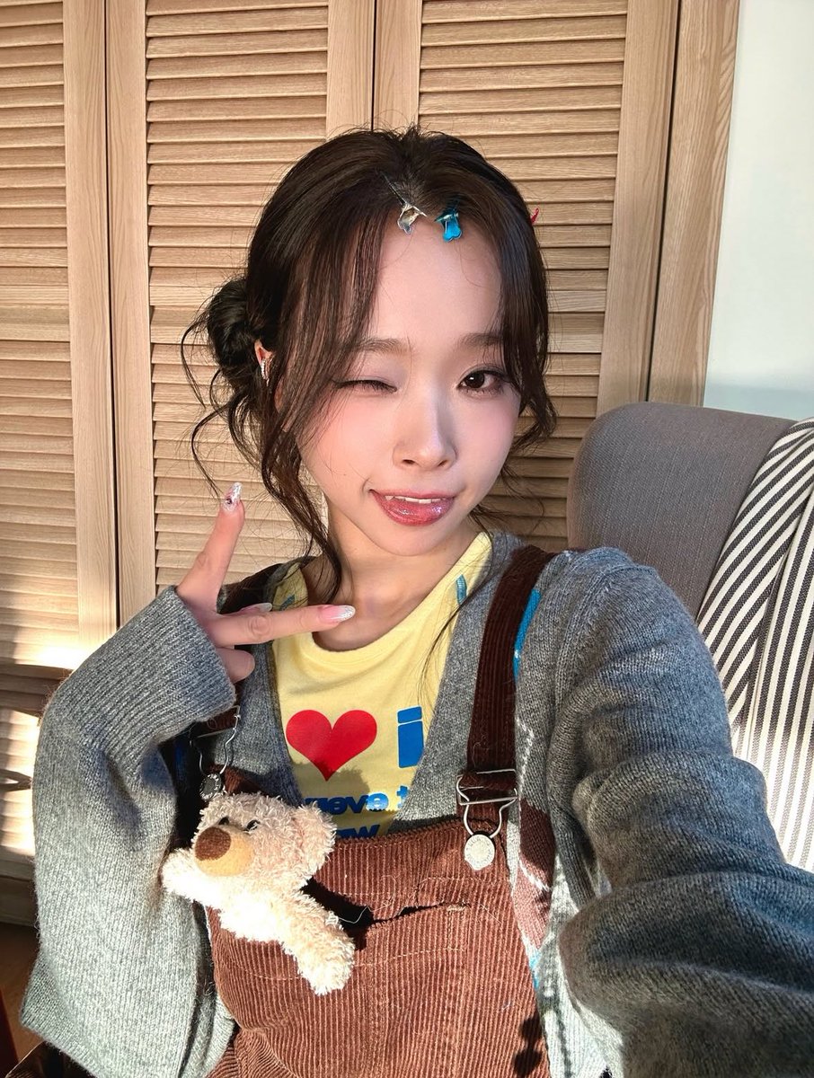 charlottfolder's tweet image. 260103 ⋯ smorz.official instagram update ⋆
"🧸🍼"

୨ৎ─⋆ #CHARLOTT #SMORZ #스모즈 #샬롯