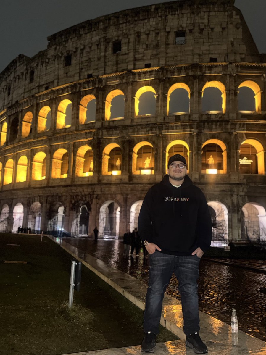 mza_0103's tweet photo. Una vita a Roma, vivendo un sogno! ❤️‍🔥😭🇮🇹 https://t.co/sB2EvPpA3K