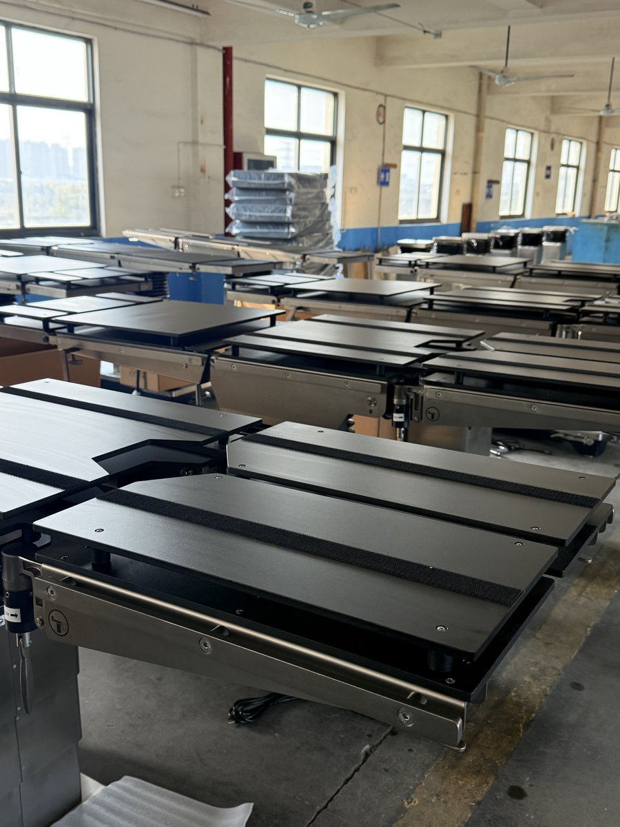 TECHARTMED1's tweet photo. Stable structure, precise adjustment.
A professional operating table that lets surgeons focus and procedures run with confidence.
#OperatingTable #MedicalEquipment #SurgicalCare #HealthcareTech https://t.co/Lwv2IeGRIQ