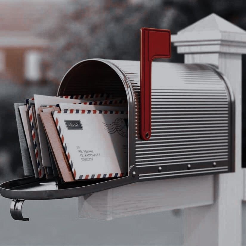 *

٠

- مالم ترتّب داخلك سيظل الخارج فوضويًا الهدوء الداخلي ينعكس تلقائيًا على تفاصيل الحياة 🤍.

*

٠

#رسالة_اليوم