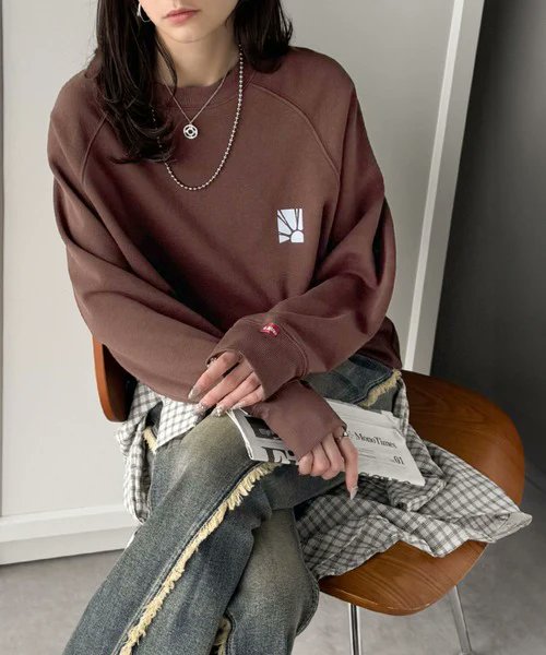 ElfClassical's tweet image. ／
NEW COLOR🌈
＼

✓イベントバックロゴ裏起毛プルオーバー(jv1050233)
ロングセラーのこちらのスウェットから、25AW待望の新色が追加！
新色はブラウンとグレイッシュベージュの2色で、キレイめカジュアルな雰囲気。
今時期から春先までお楽しみいただけます✨

#クラシカルエルフ #プチプラ