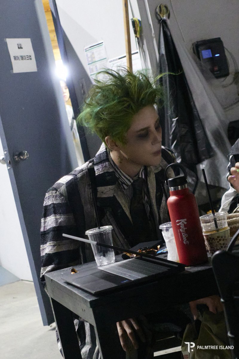 1215junsu's tweet image. 진짜 방심하면 잘생겨지시네