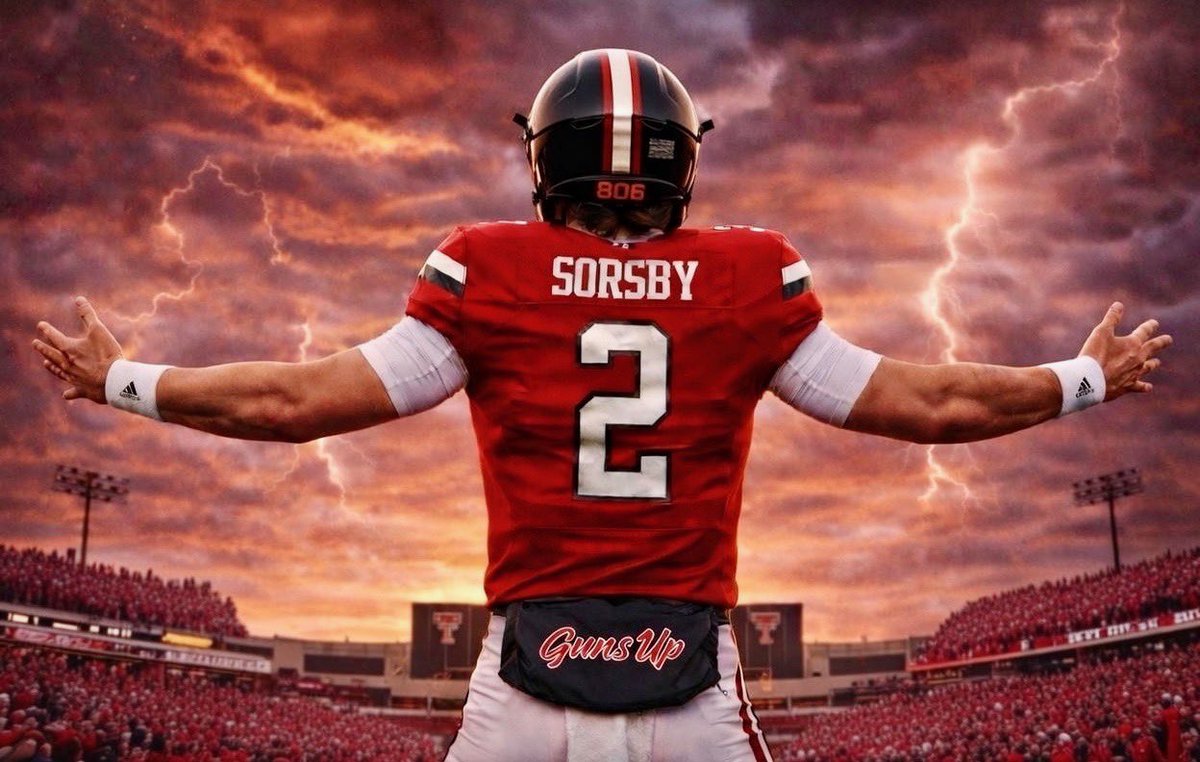 SBInsiderHQ's tweet image. Texas Tech has earned a commitment from Cincinnati QB Brendan Sorsby 🔴⚫️

The 6’3 Dallas, TX native threw for 2,800 yards and 27 TDs this season to go along with 580 rushing yards and 9 rushing TDs.

Red Raiders have their QB1 👀