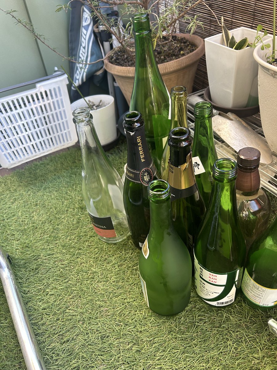 CddOnz9bQ76bF7z's tweet image. 年末年始で飲んだ
アルコール😅

その他

ビールの空き缶も
いっぱい💦