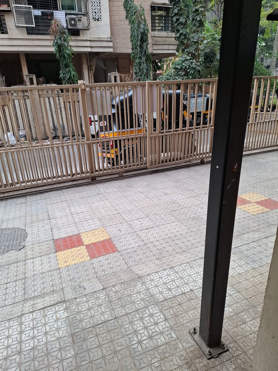viralshah0's tweet photo. @MTPHereToHelp 
Vehicles parked in front of gate everyday and night kindly take action.

Building name :- shubh regency, kasturba road, mulund west https://t.co/KiOm9Lzy9i