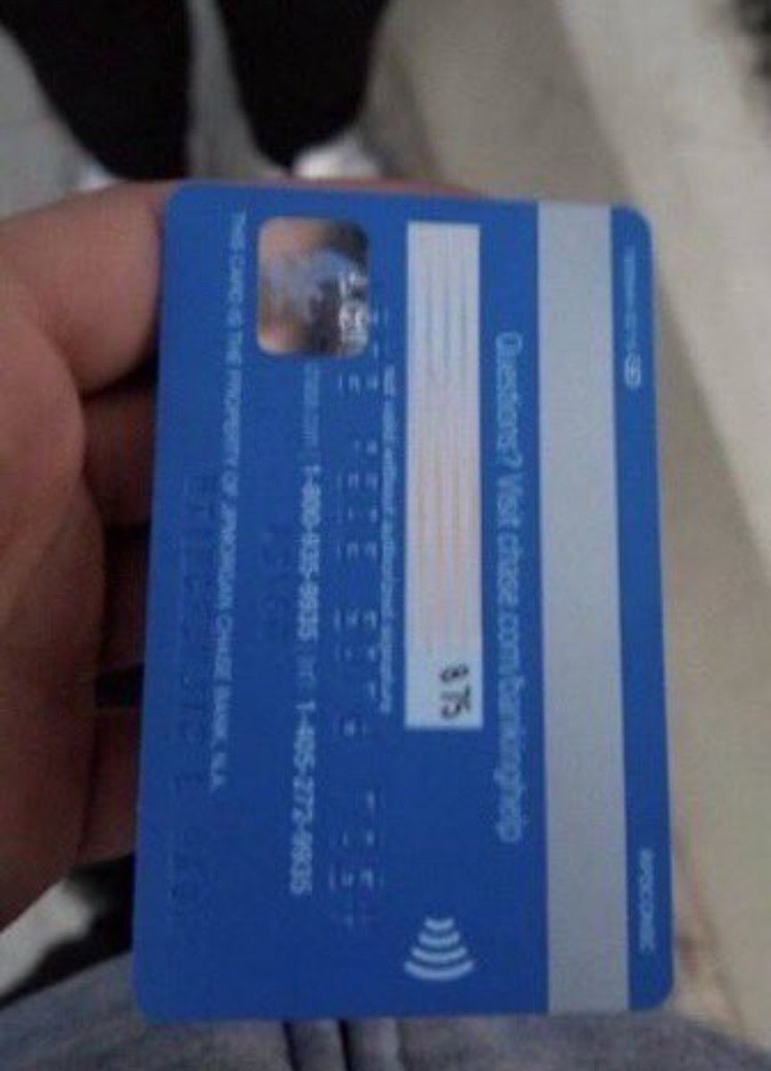 Vulture5x's tweet photo. since we are finally in 2026 i just got my first credit card 😭.. https://t.co/jnC4XP2jaJ