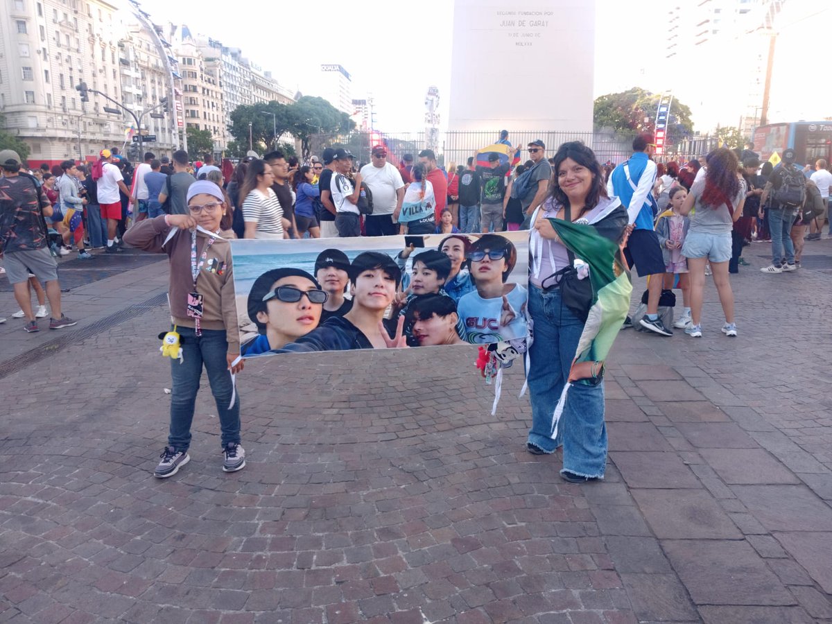 MilagrosR35935's tweet photo. ΒΏCuando podremos ver a RM,JIN,SUGA, JHOPE,JIMIN,V, JUNGKOOK EN VIVO?
#BTSARGENTINA2026
#PROYECTOMORADOARG
#TOURBTSARG
#dfallaccess
#Todonotocias https://t.co/y0SxVhzu6j