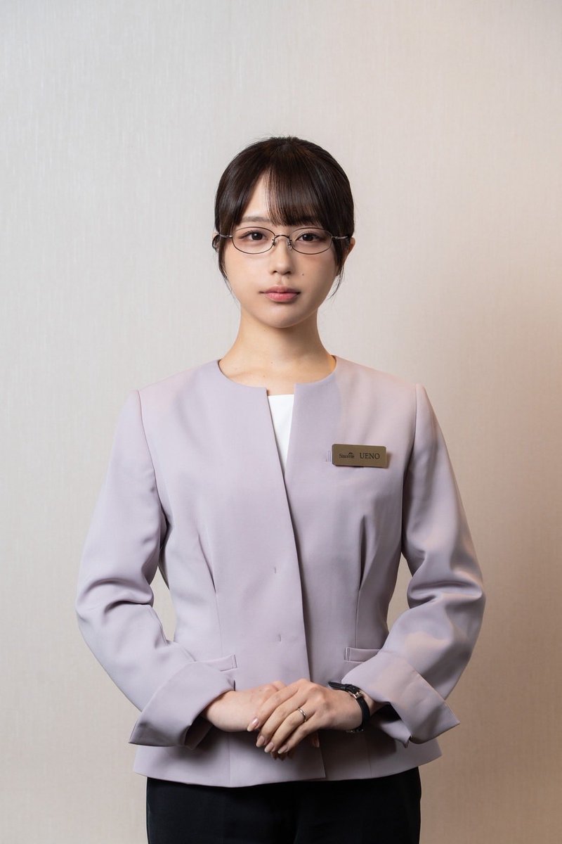 なえなの tweet media