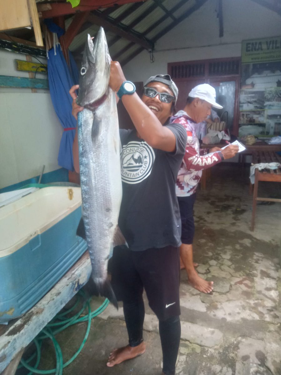 EnaFishing's tweet photo. Come enjoy the sea of Bali by fishing trip book to https://t.co/3uHV4Sps72 #fishing #fishingtrip #fishingboat https://t.co/U4Ufmo8AdF