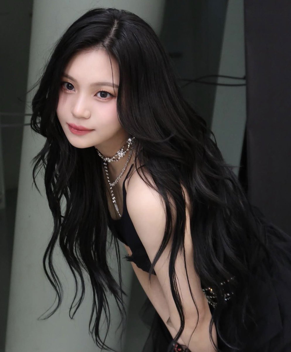 luvheb's tweet image. 아무래도 비비지 한터 투표 해야겠지