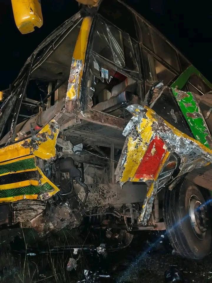 PropesaTV's tweet image. Ten killed and several others severely injured after a Greenline bus collided head-on with a Nanyuki Cabs shuttle at Karai around 11:30 p.m. on Sunday, 4th January 2026, at the same spot where former Lugari MP Cyrus Jirongo died weeks ago.