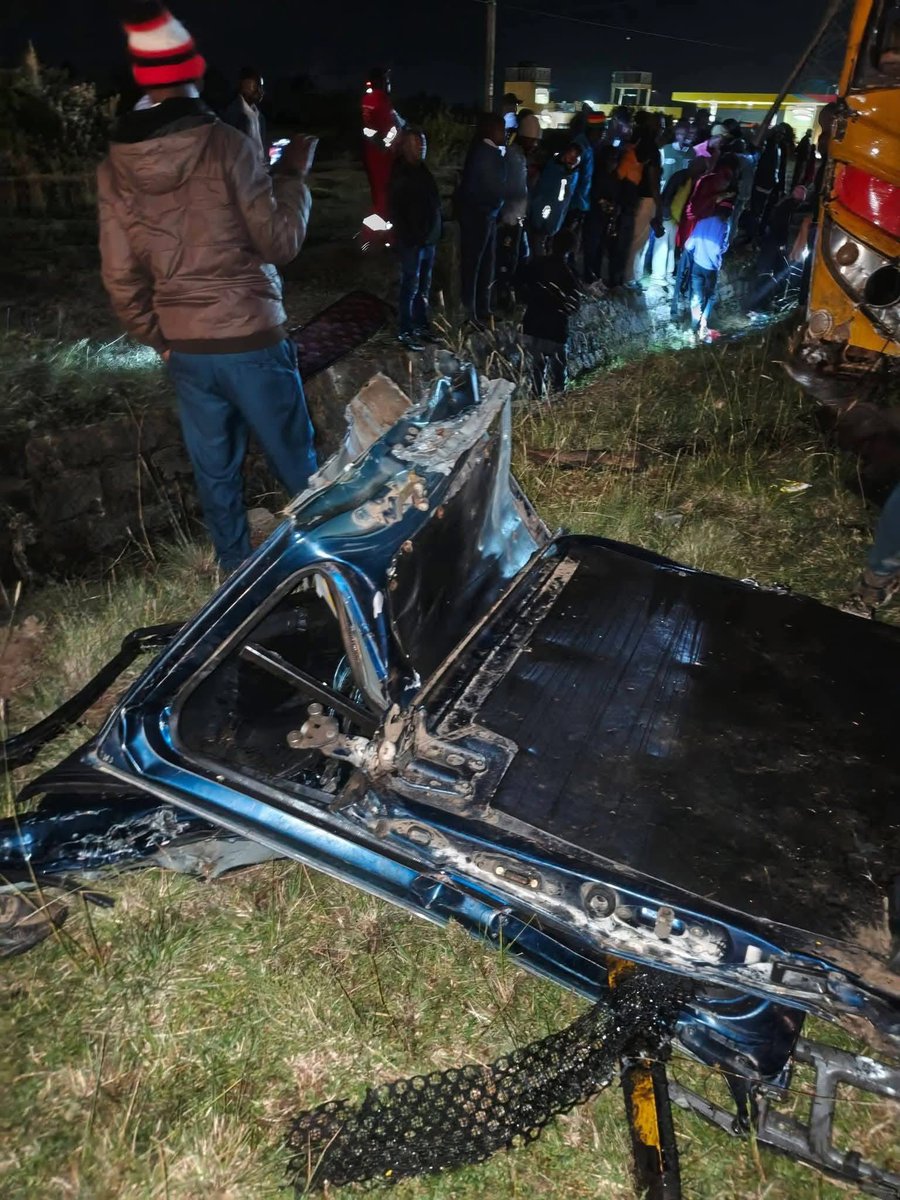 PropesaTV's tweet image. Ten killed and several others severely injured after a Greenline bus collided head-on with a Nanyuki Cabs shuttle at Karai around 11:30 p.m. on Sunday, 4th January 2026, at the same spot where former Lugari MP Cyrus Jirongo died weeks ago.