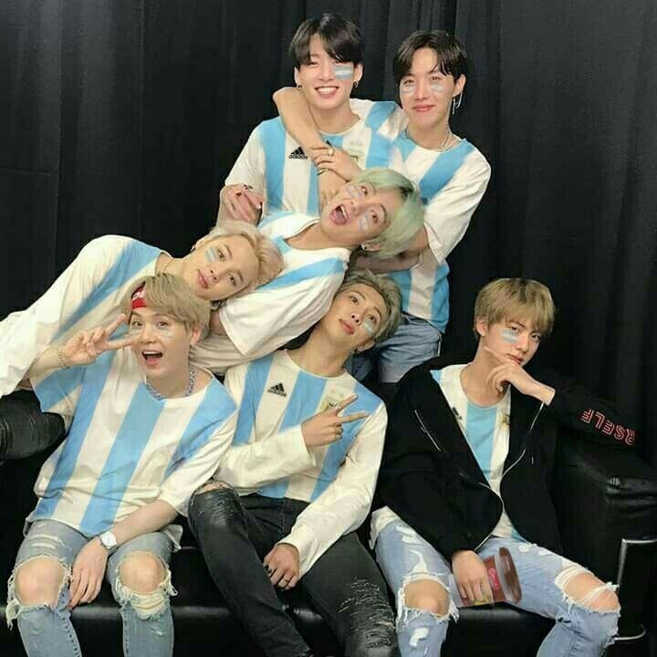 RoChi25z's tweet photo. #PROYECTOMORADOARG
#BTSENARGENTINA2026
#TOURBTSARG
@bts_bighit 
@dfallaccess 
@todonoticias 
@cmdeluzu 
@olgaenvivo 
@Flow_ar 
@GrinbankDaniel https://t.co/Ngh5oqMLJu