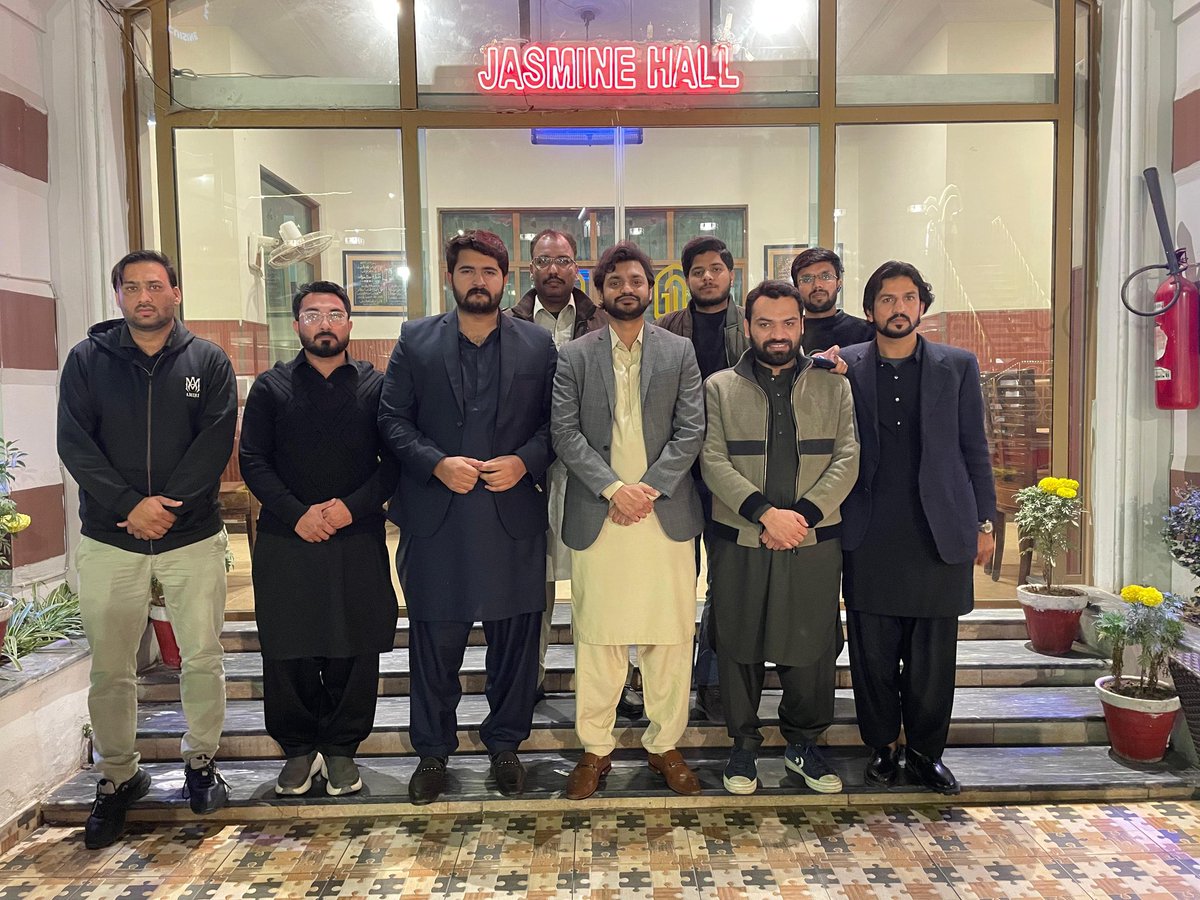 AsifJanDogarISF's tweet photo. Insafian get together
Met Mr. @MujtabaChPTI MPA
Discussed role of students/ISF in Tehreek Tawahuz e ain negotiations & PTI street movement preparations.
#isfalumni #ReleaseImranKhan #releasepoliticalperisoners #ReleaseHassanNiazi https://t.co/yQRQRJXMw2