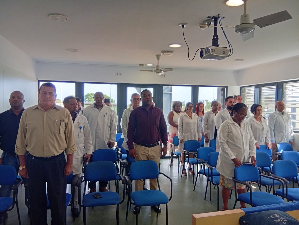 Realiza la Brigada Médica Cubana que labora en Hospital General de Sampaka Guinea Ecuatorial matutino especial por la agresión imperial de los #EEUU a la hermana #Venezuela y la caída de nuestros compañeros en cumplimiento del deber. 
#VenezuelaNoEstáSola 
#UnidosXCuba