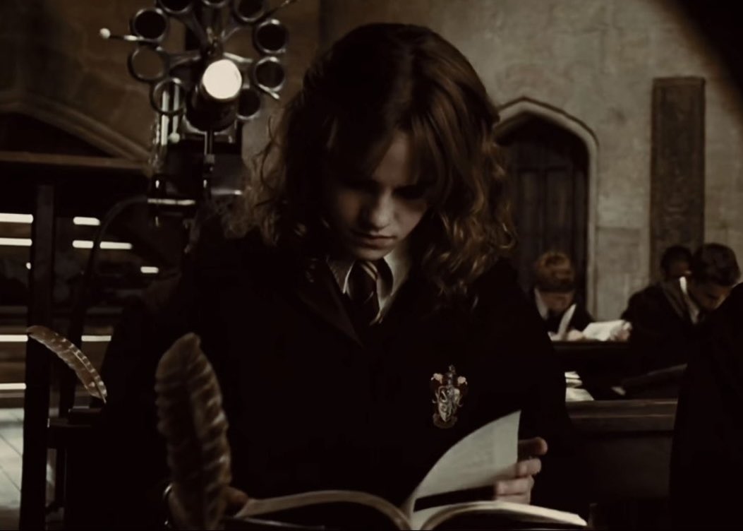 v ⛅️ tweet media