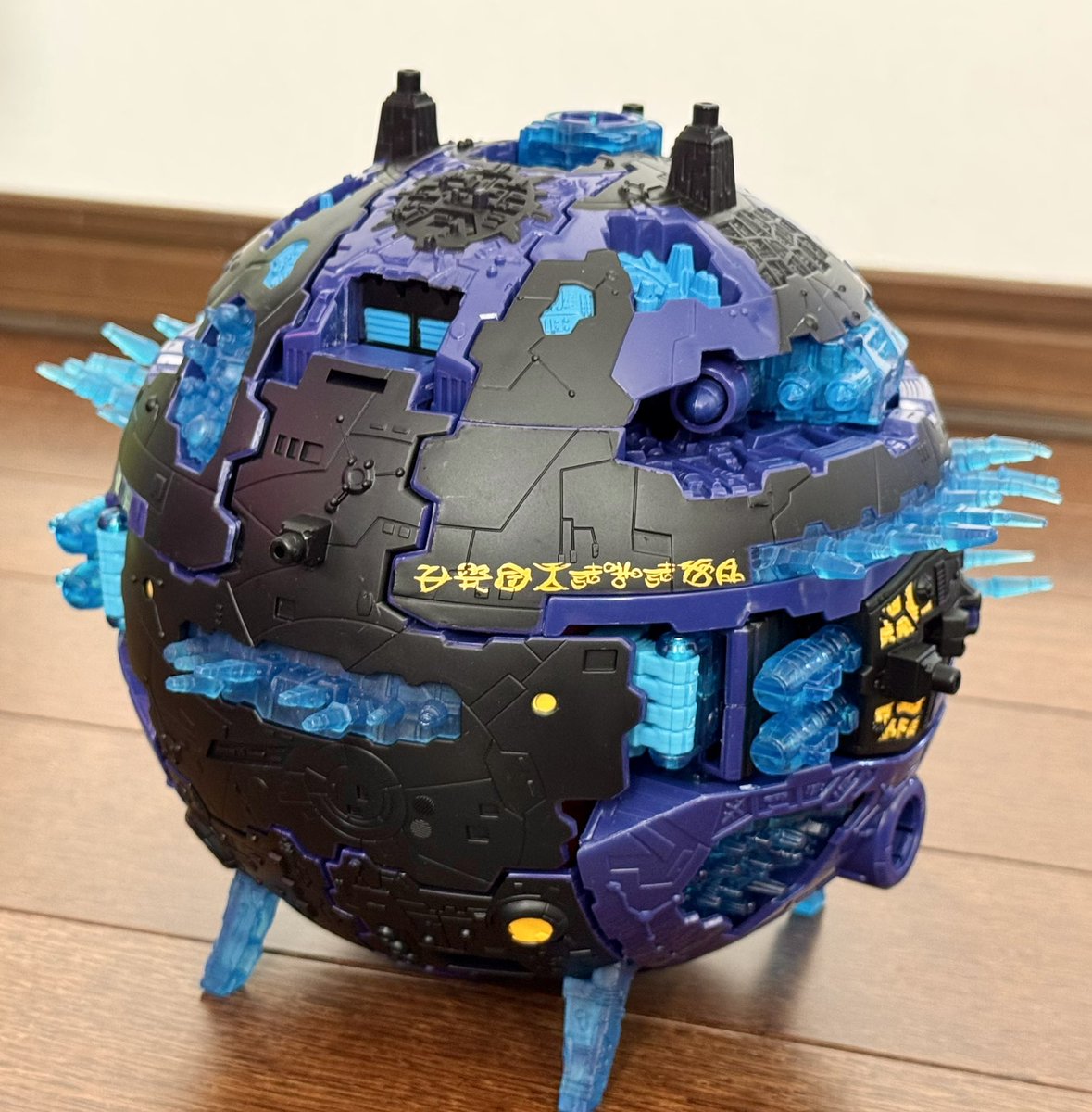 トランスフォーマー　プライマス（サイバトロン星 トランスフォーマー プライマス（サイバトロン星 Amazon.co.jp