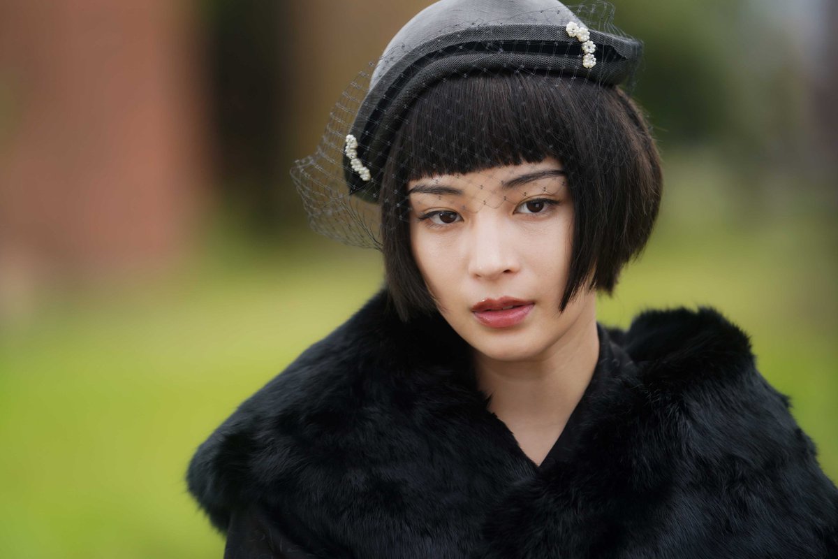 actressuzu's tweet photo. Suzu Hirose has been nominated as Best Actress at 68th Blue Ribbon Awards for "A Pale View of Hills", "Yasuko, Songs of Days Past", &amp; "Unreachable". Also as Best Supporting Actress for "Hero's Island"

with this, Suzu is nominated for all her 2025 films ❤️

#広瀬すず https://t.co/nP9xkyUYoZ