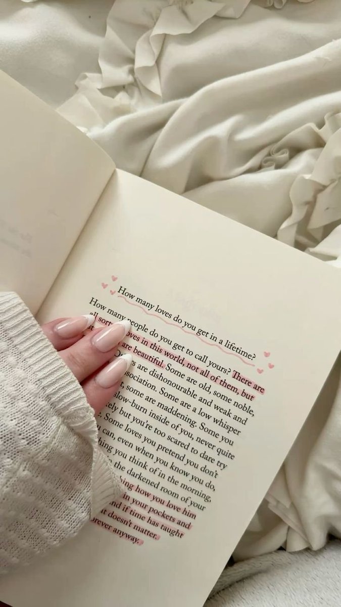 etherealdior's tweet image. she always has her nose in a book