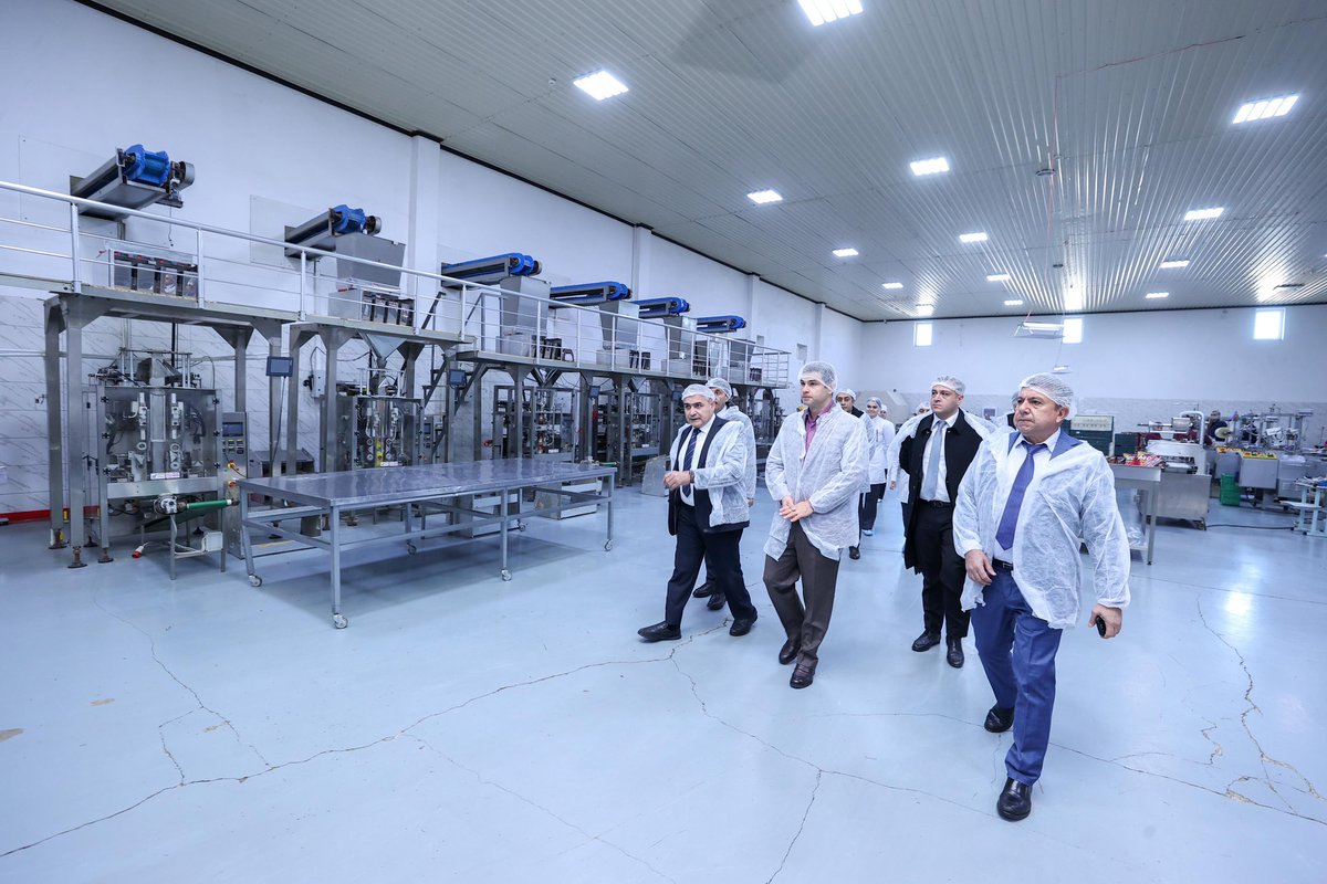 MammadovOrkh's tweet image. 🌻 Yeni ilə sahibkarlarımızı yerində ziyarətlə başladıq. İlk görüşümüz 
📍Abşeronda “AZDAD-2020” MMC-də oldu — istehsal prosesi ilə tanış olduq, #KOBİA-nın satış imkanlarını artıran #dəstək alətlərini müzakirə etdik.
İl boyu sahibkarlarımızın yanında olacağıq. 🤝🚀🇦🇿