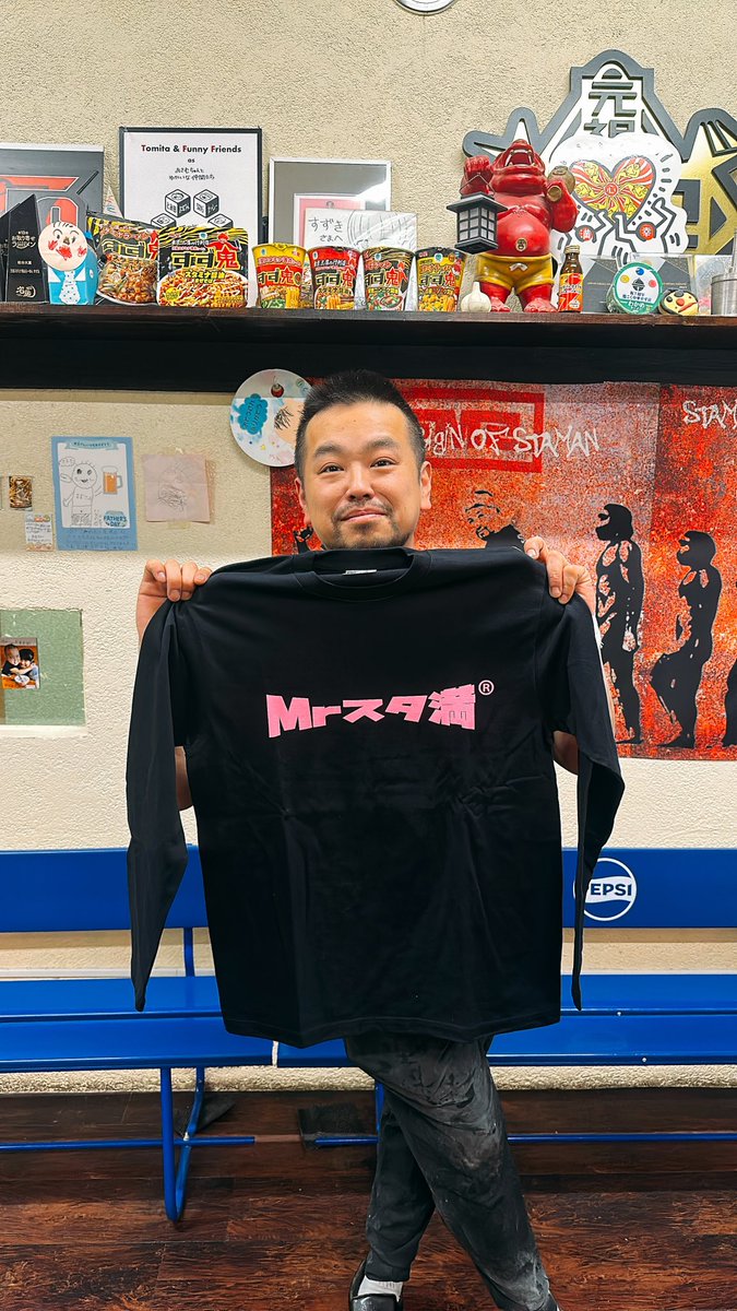 Mr.スタ満ロンTを販売してます‼️ M.L.XL 3000円 2XL. 3300円 (4XLは