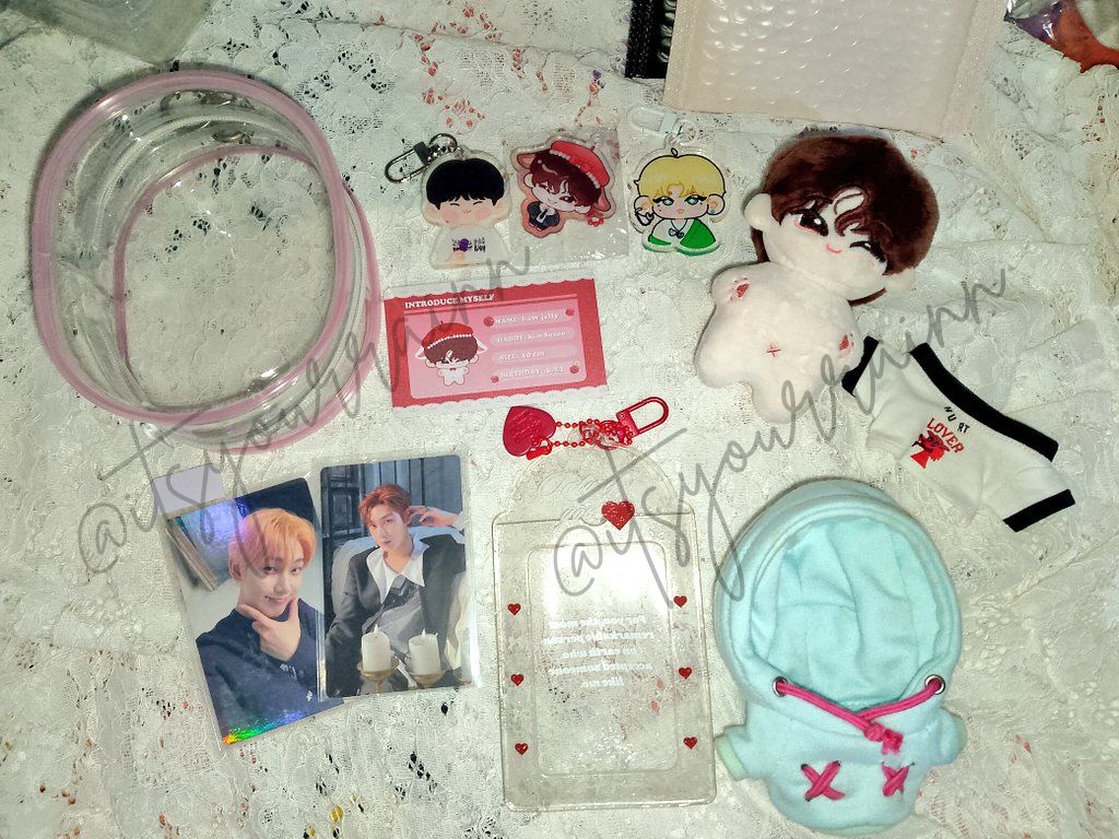 ✦ ENHYPEN SUNOO HAW JELLY DOLL  

 ₱650 (nego) + lsf

• 10cm doll + ID 
⤷ Mint hoodie 
⤷ Hurt lover doll clothes
⤷ Doll bag (pink)
⤷ Keyrings 

— reply or dm “mine" to claim

🏷  enhypen sunoo haw jelly doll
R.S. - decluttering/funds