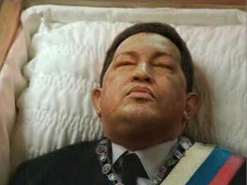 SorSarna_n1's tweet image. Hugo                                                  Hugo
Chávez                                          Chávez
Frías                                              AirFryer