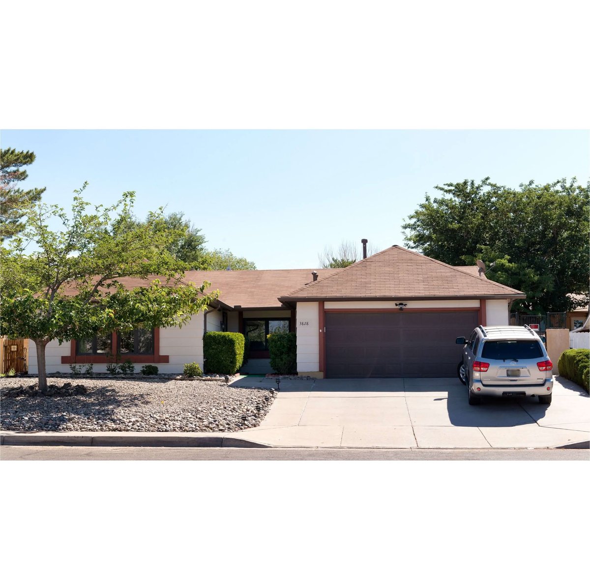 Mr White tweet media