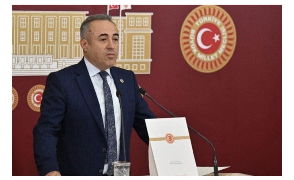 Bu ne böyle ya? Deva partili, CHP’den mv. seçilmiş, akp’ye geçiyor, etik değerlerinde içine sıçtınız artık. Kimin vekilisiniz siz?😡