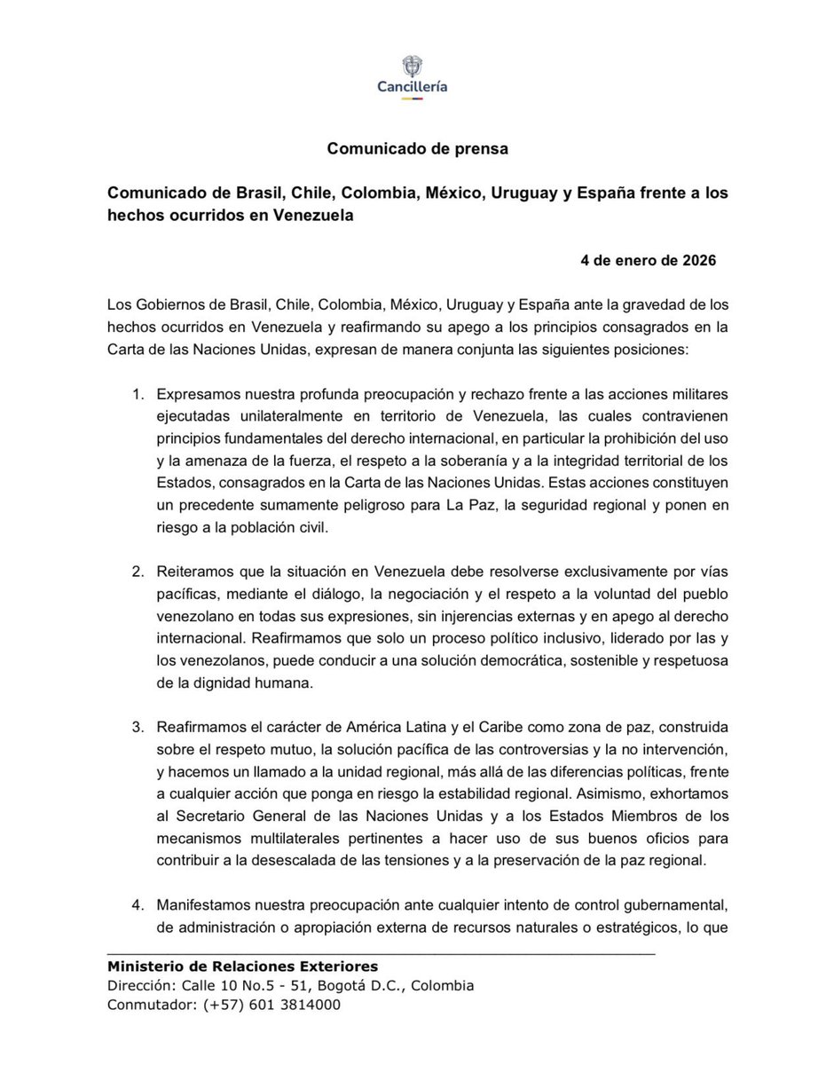 JulenBollain's tweet image. Es una vergüenza para la UE que, al tiempo que Trump amenaza con invadir Groenlandia, Sánchez se vea solo y tenga que mirar a presidentes latinoamericanos para condenar el ataque de EEUU.

Como siempre, tarde y mal. Luego llorarán.