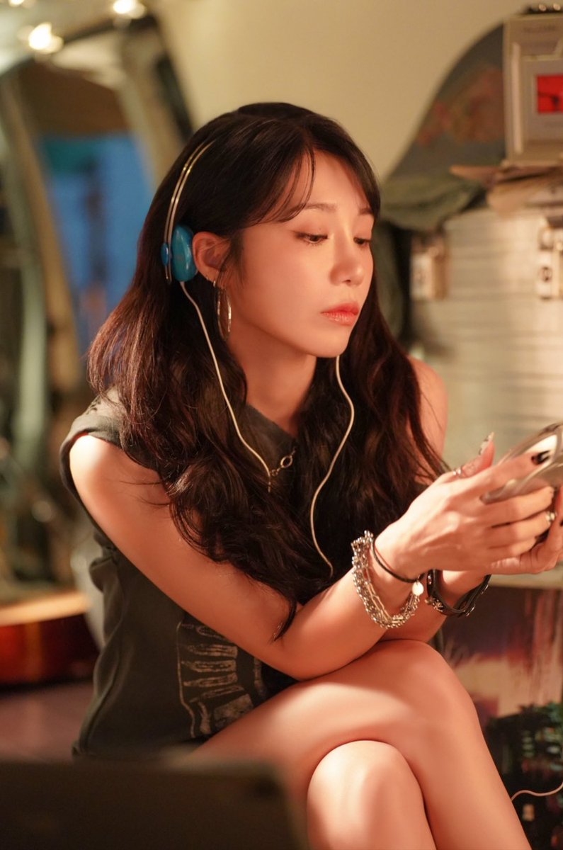 hyerin1234567's tweet image. 하 정은지 이 언니 진짜로 미모 물오르심,,,, 
너무 예뻐,,,,😭