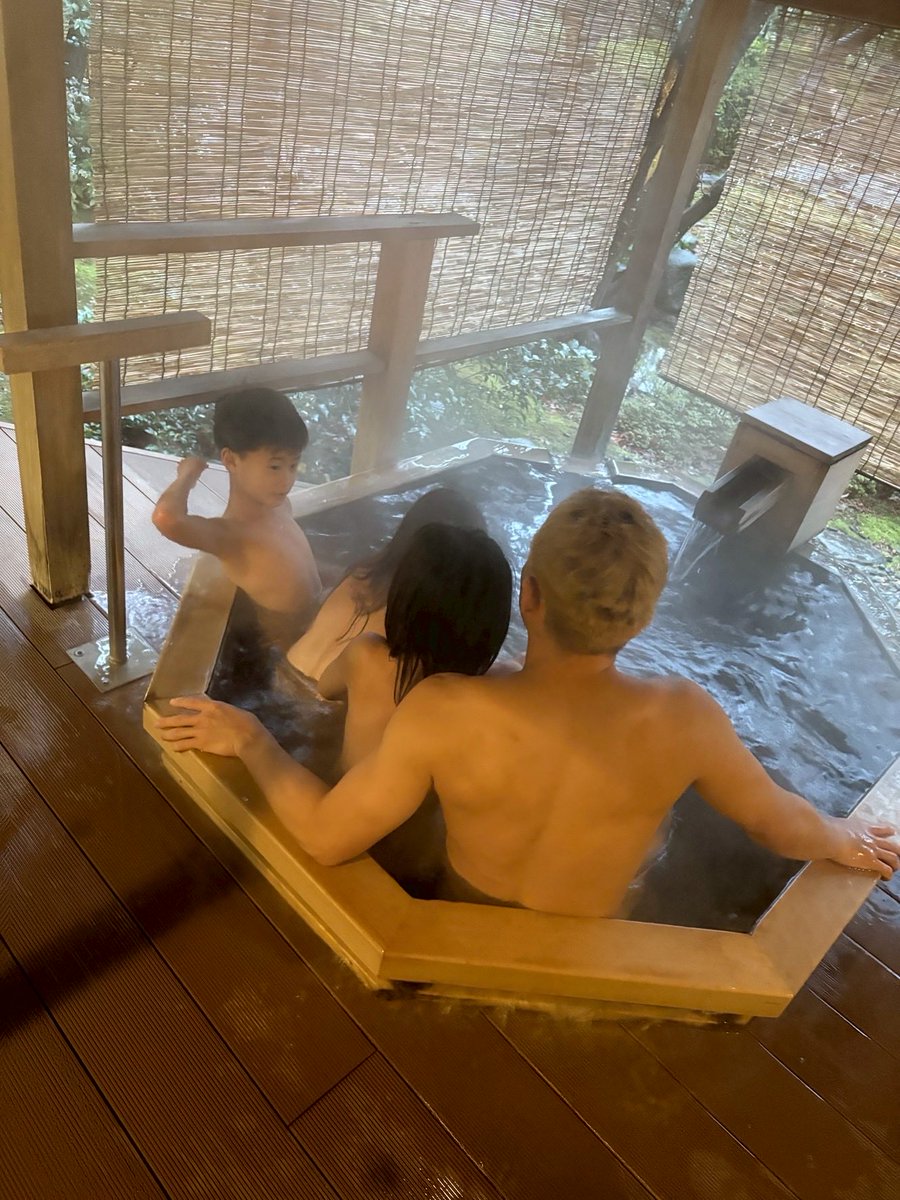 yuki_motoya's tweet photo. 久しぶりに家族でゆっくり
今年も頑張るぞ！ https://t.co/OkCyWG74YH