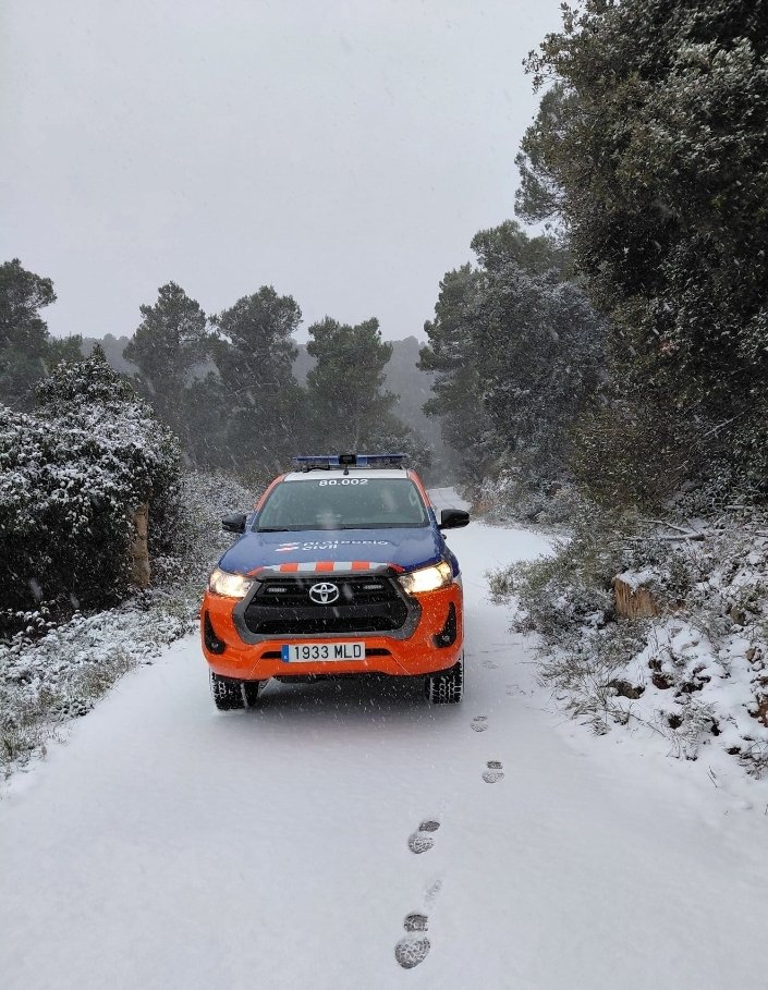 NEUCAT |
Desde primera hora estem treballant per control de camins, carrers... per afectació de neu. Estem en coordinació amb Policia Local.
<a href="/emergenciescat/">Protecció civil</a> <a href="/DolorsFarre/">Dolors Farré</a> <a href="/VallsAjuntament/">Ajuntament de Valls</a> <a href="/elvallenc/">El Vallenc</a> <a href="/rcvalls/">Ràdio Ciutat de Valls</a> <a href="/Coordinadora_AV/">Coordinadora AVPC-Catalunya</a>