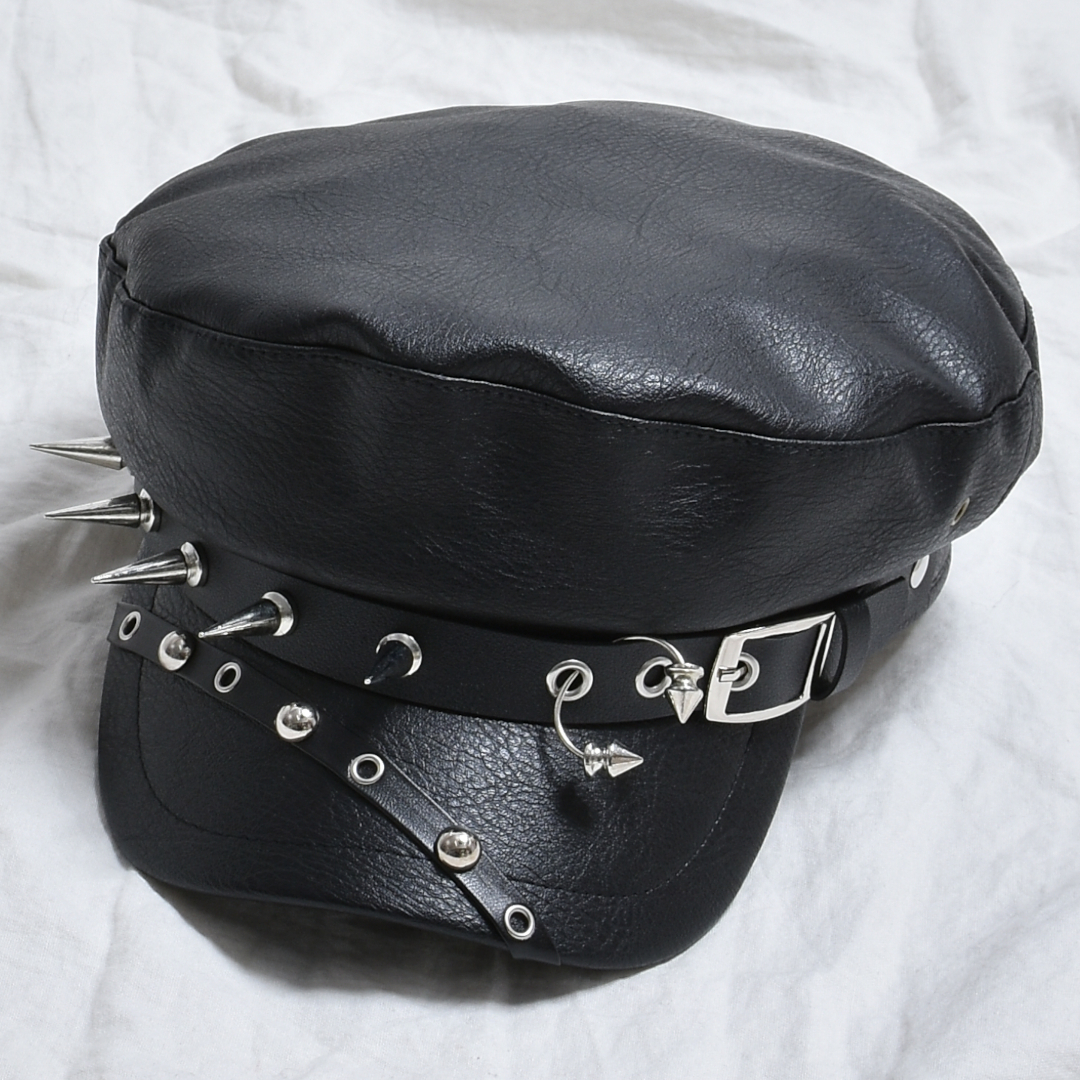 😈𝐓𝐎𝐃𝐀𝐘'𝐒 𝐍𝐄𝐖😈 スパイクベルトレザーキャスケット ONLINE