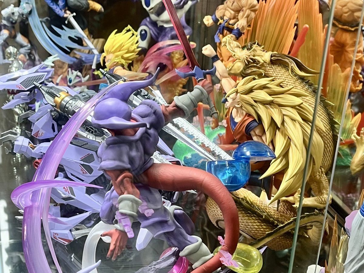 シリーズは続けて買ってるけど新しいフィギュアを箱から出さずに放置し