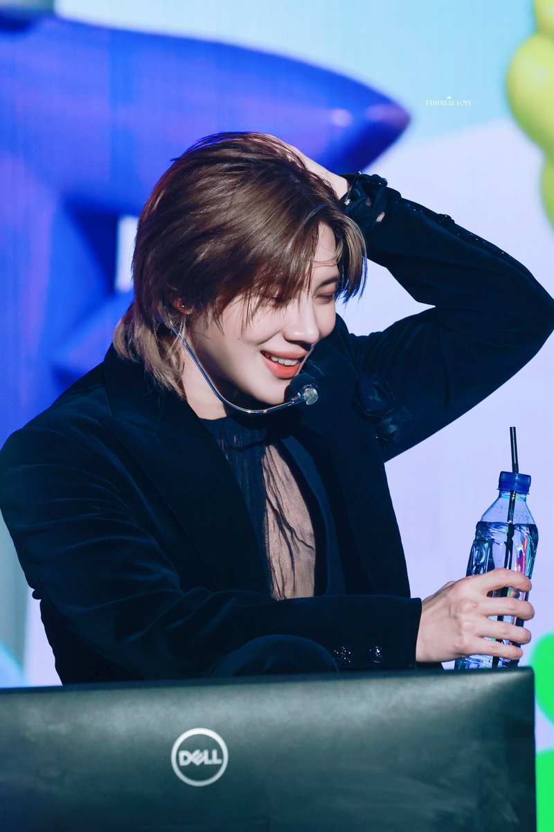 260101 
서울콘 X WORLD K-POP FESTIVAL 

   사랑해
❤️❤️🫶🏻🫶🏻
#태민 #TAEMIN #テミン #泰民
#서울콘태민