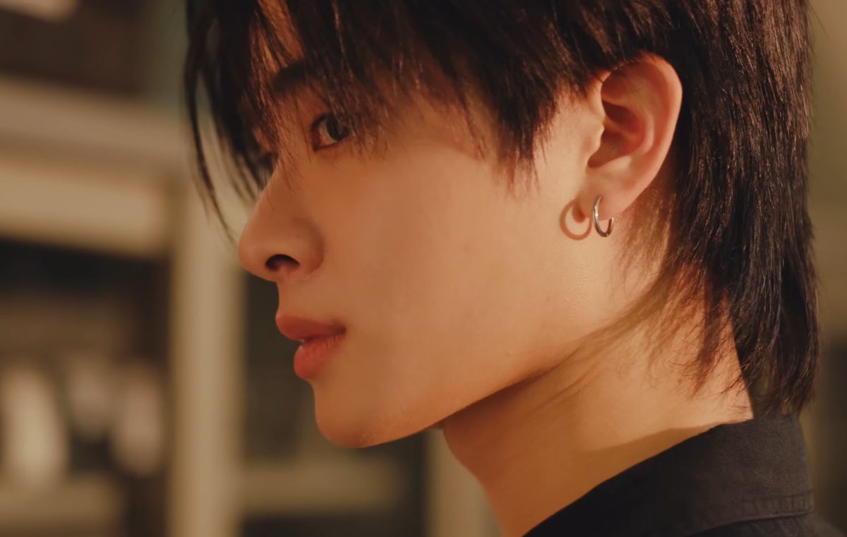 lulooyayaa's tweet image. ทุกอย่างคือโคตรน้องไทยจริง ๆ อะ ทั้งใส่ช้อป ใส่ต่างหูห่วง เรียนวิศวะ เล่นกีตาร์ กินนมชมพู ครบสูตรหนุ่ม 9 นาฬิกาตัวจริงอะ ⚙️

THAI 9 O’CLOCK

#THAI_9นาฬิกา
#THAIchayanon
#BUSCOVERPROJECT