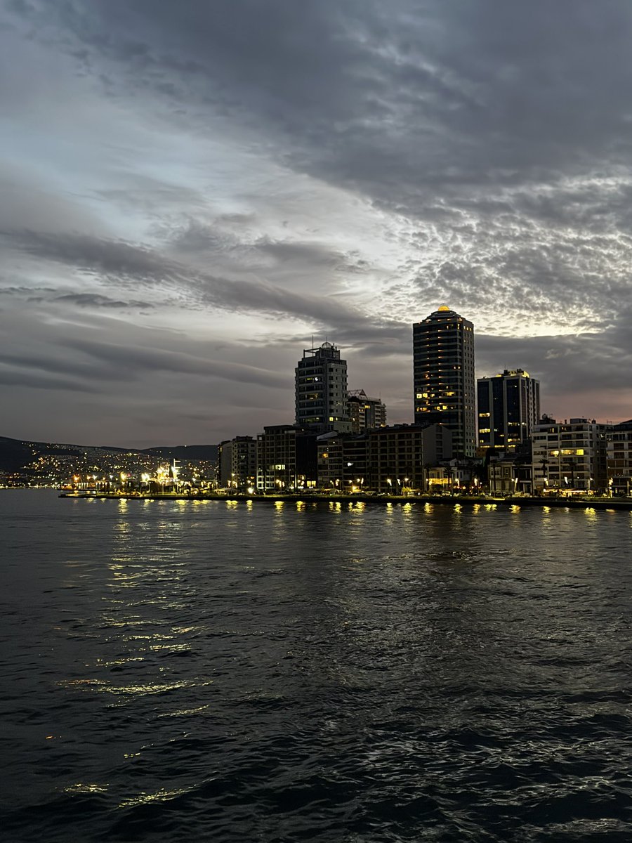 izmir atak geçirdiğimiz dakikalardayız..