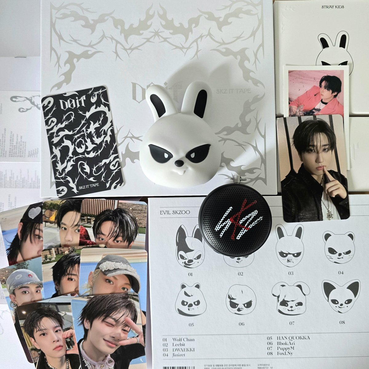 Stray Kids EVIL SKZOO SPEAKER Leebit ver. Pulls 🤍🖤