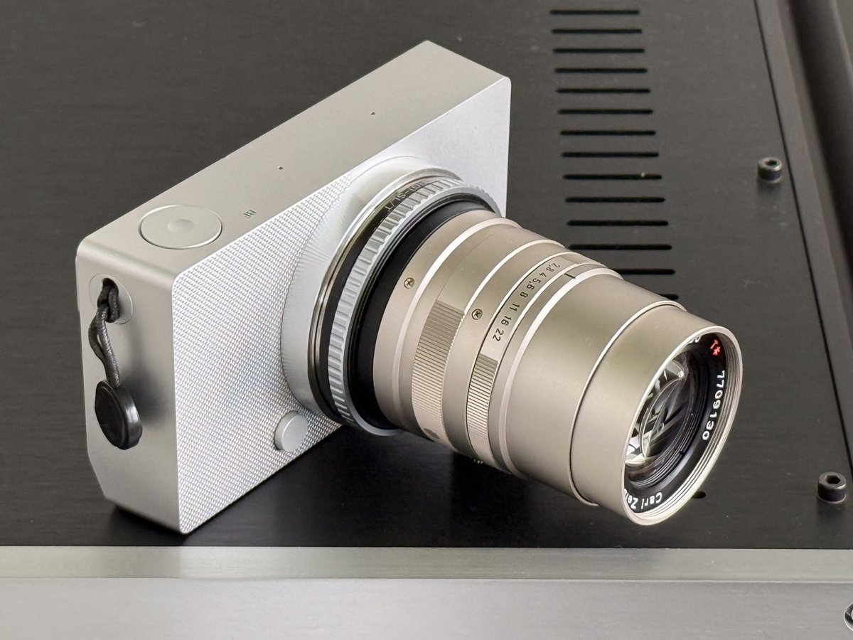 Sigma BFに、マウントアダプターを介してCONTAX Sonnar T* 90mm F2.8(G