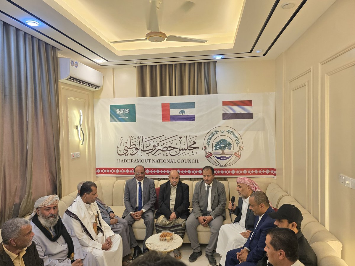 من افتتاح محافظ محافظة حضرموت الأستاذ سالم الخنبشي لمقر مجلس حضرموت الوطني بمدينة سيئون
#حضرموت_تنتصر 
#حضرموت_للحضارم