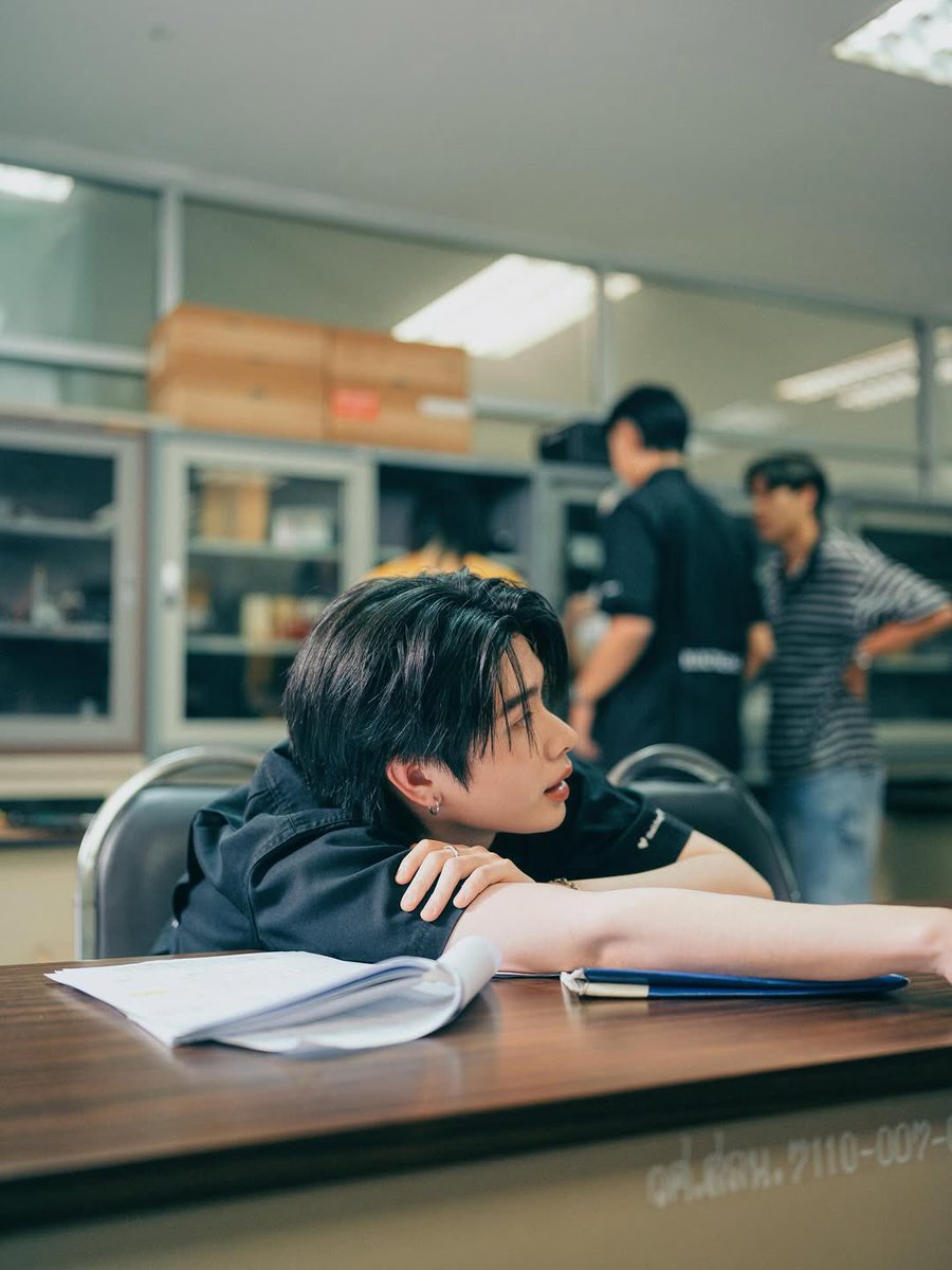 inkchthnx's tweet image. ต๊ายยแล้วง MV คือ 

ถ่ายม.เกษตร ✅
ใส่ช็อปตัวเอง ✅
ใช้เพื่อนวิดวะ ✅

โคตรรรจะ เซอเรียลตัวตนน้องไทย 9 นาฬิกาของจริง เท่มากก 🥹

THAI 9 O’CLOCK

#THAI_9นาฬิกา
#THAIchayanon