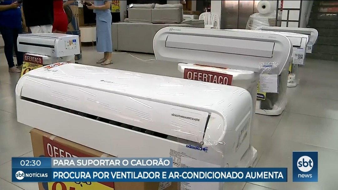 UpdateSBTNews's tweet photo. Tá pegando fogo bixo #SBTNotícias https://t.co/AajNL9bACX