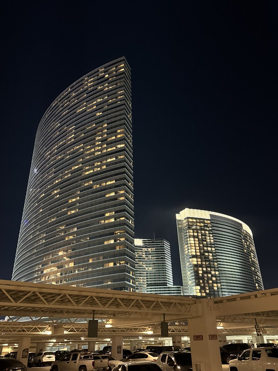 XavierDimples's tweet image. MM10