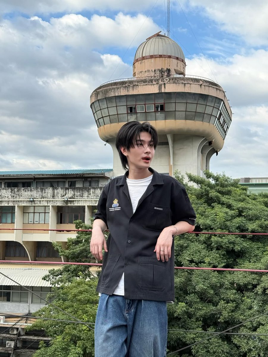 aqwcx's tweet image. หลงรักคนยืนข้างซ้ายตรงที่เก้านาฬิกา ⚙️

THAI 9 O’CLOCK

#THAI_9นาฬิกา
#THAIchayanon