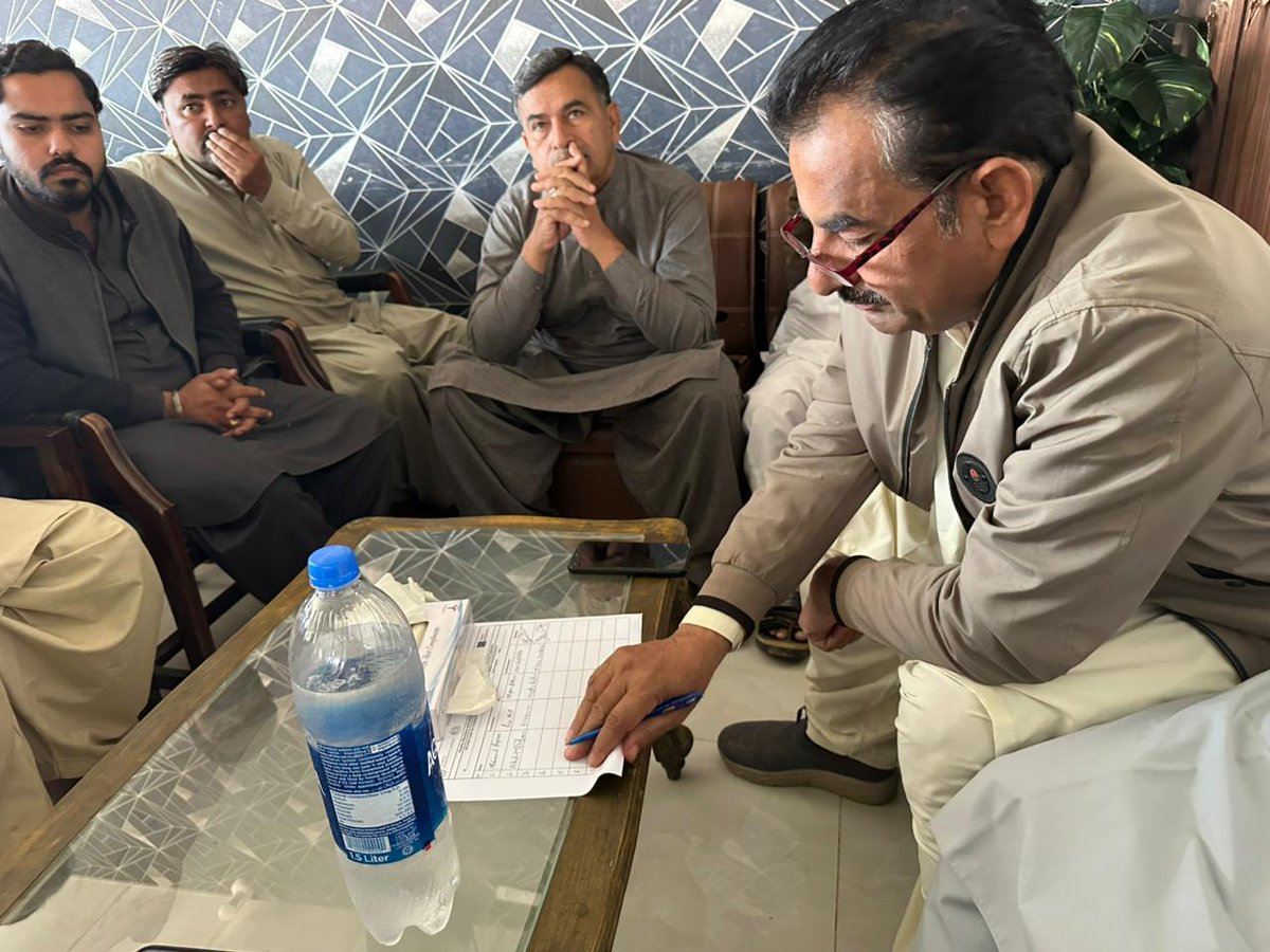 NRSPPakistan's tweet photo. Local entrepreneurs in Mirpur Bathoro attended Mini Boot Camp, organized in collaboration with Traders Association, to learn about PAIDAR grants.

https://t.co/Y7jroXsxAE

#PAIDARProject #EU #UNIDO #NRSP #Entrepreneurship #MicroGrants #Sujawal #MirpurBathoro #BusinessSupport https://t.co/b5wHtBCsBE