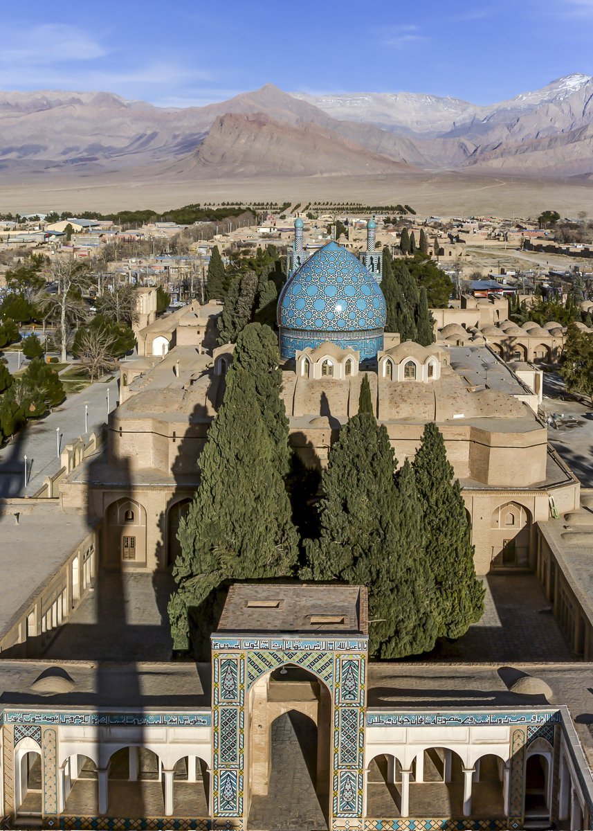 kerman_cthh's tweet photo. آرامگاه شاه‌نعمت‌الله ولی ماهان؛ سکوتی که هزار معنا در خود دارد.
#کرمان 
#ایران_ببین 
📷 حمید صادقی https://t.co/sYuJoiEsYE