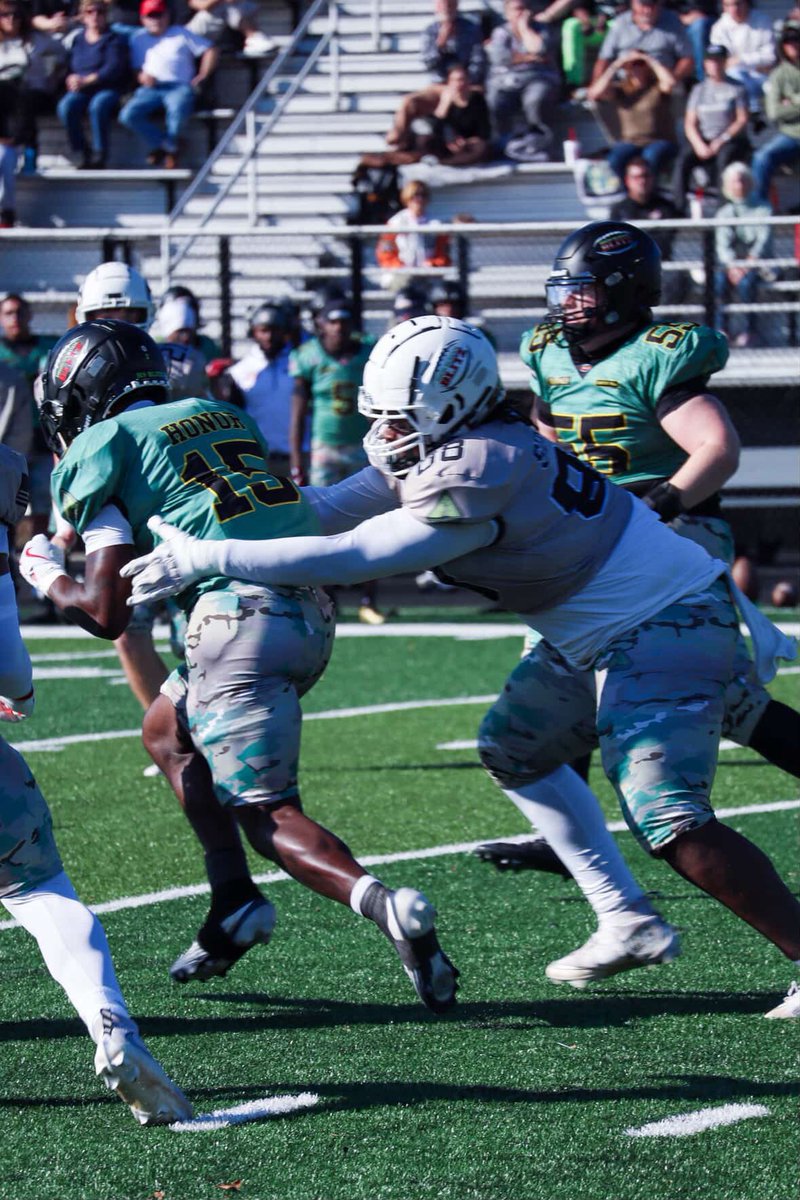 Rahiemsaunders1's tweet image. I had a great weekend competing at the junior blitz Bowl game. Grateful for the opportunity! @HighSchoolBlitz @CoachDPeake20 @LouatTheState @mrs_vfrierson