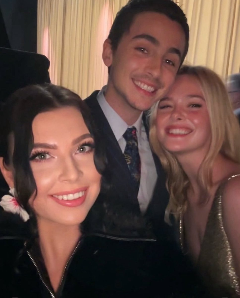 Timothée Chalamet with the breathtaking Elle Fanning at the Critics Choice Awards. 🤍