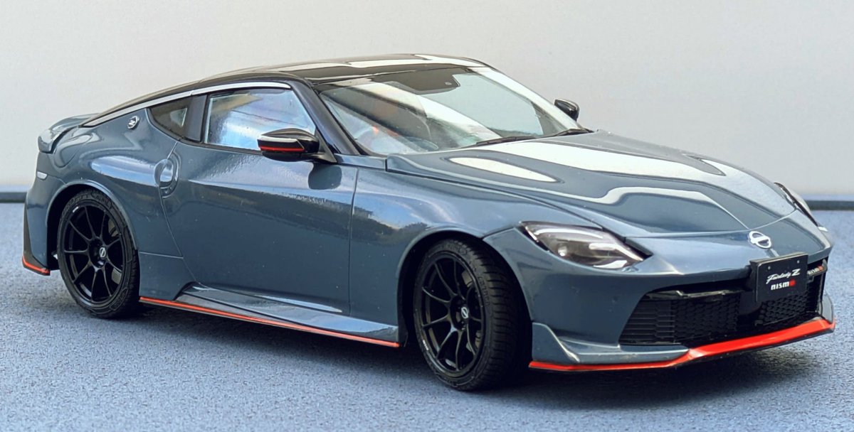 アオシマ 楽プラ1/24フェアレディZニスモ2024（ステルスグレー） 楽